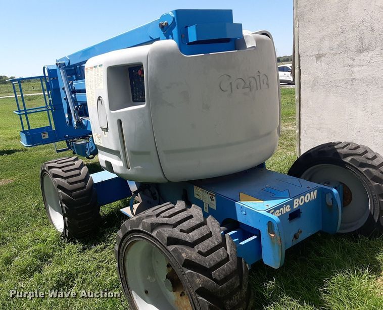 image for item IP9437 2004 Genie Z-45/25 boom lift