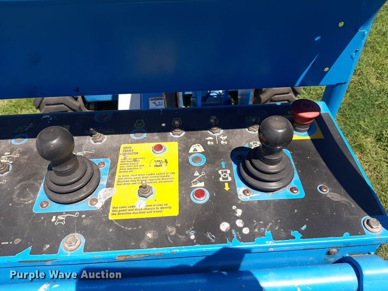 image for item IP9437 2004 Genie Z-45/25 boom lift