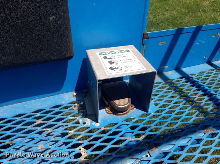 image for item IP9437 2004 Genie Z-45/25 boom lift