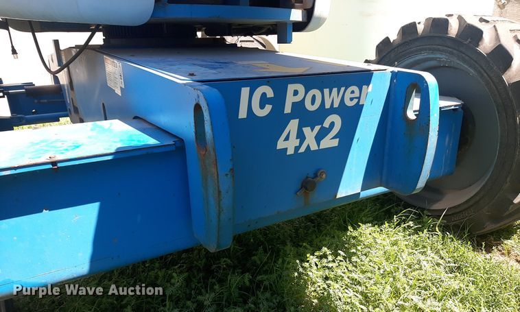 image for item IP9437 2004 Genie Z-45/25 boom lift