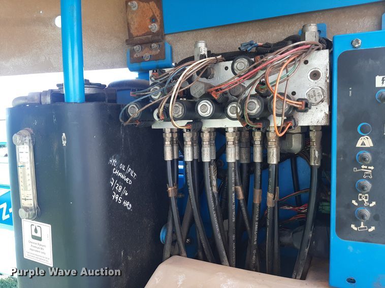 image for item IP9437 2004 Genie Z-45/25 boom lift