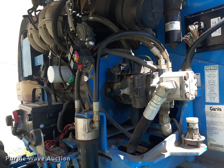 image for item IP9437 2004 Genie Z-45/25 boom lift