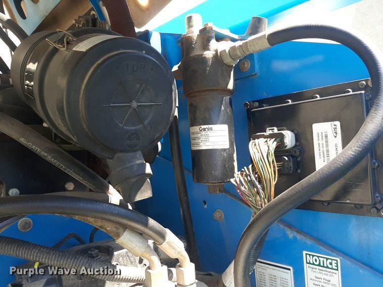 image for item IP9437 2004 Genie Z-45/25 boom lift