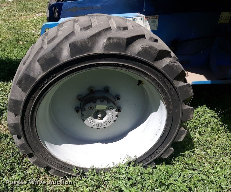 image for item IP9437 2004 Genie Z-45/25 boom lift