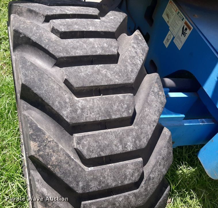 image for item IP9437 2004 Genie Z-45/25 boom lift