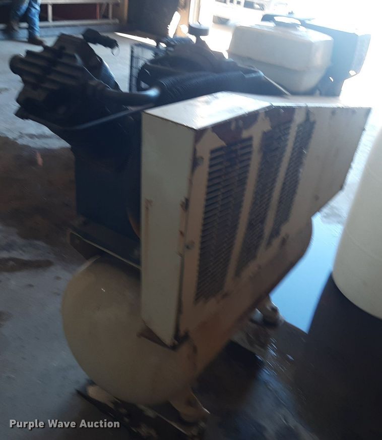 image for item IP9439 Ingersoll Rand 2475 air compressor