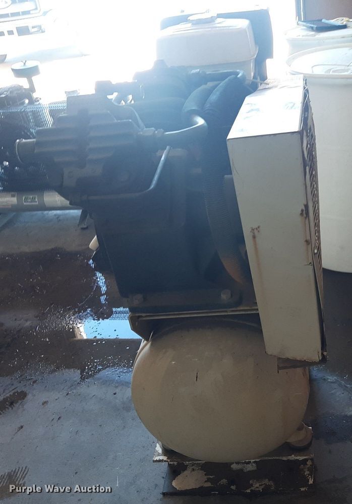 image for item IP9439 Ingersoll Rand 2475 air compressor