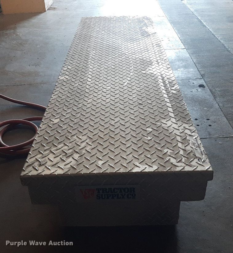 image for item IP9445 Tractor Supply toolbox