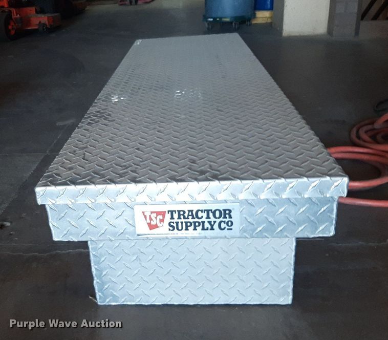image for item IP9445 Tractor Supply toolbox