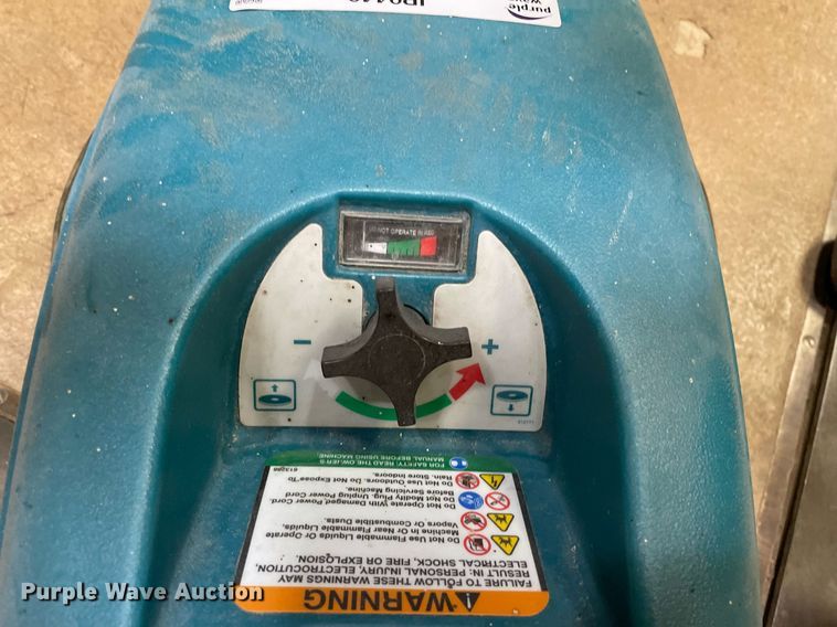 image for item IP9449 (2) floor scrubbers