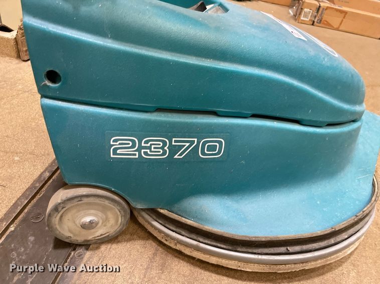 image for item IP9449 (2) floor scrubbers