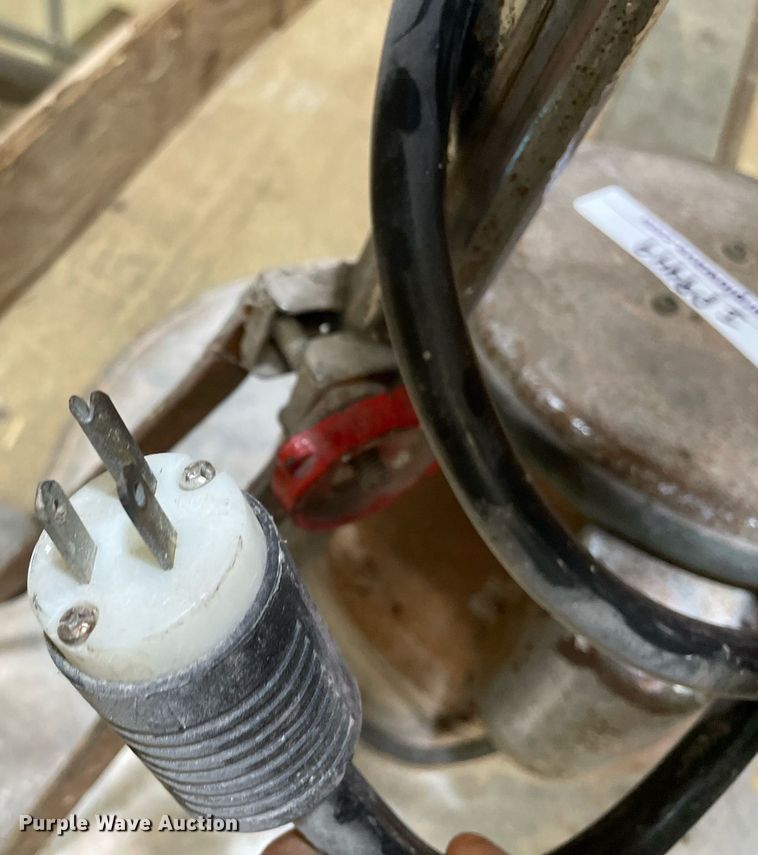 image for item IP9449 (2) floor scrubbers