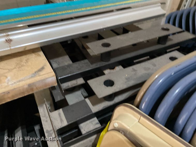 image for item IP9463 Approximately 40 door jam braces