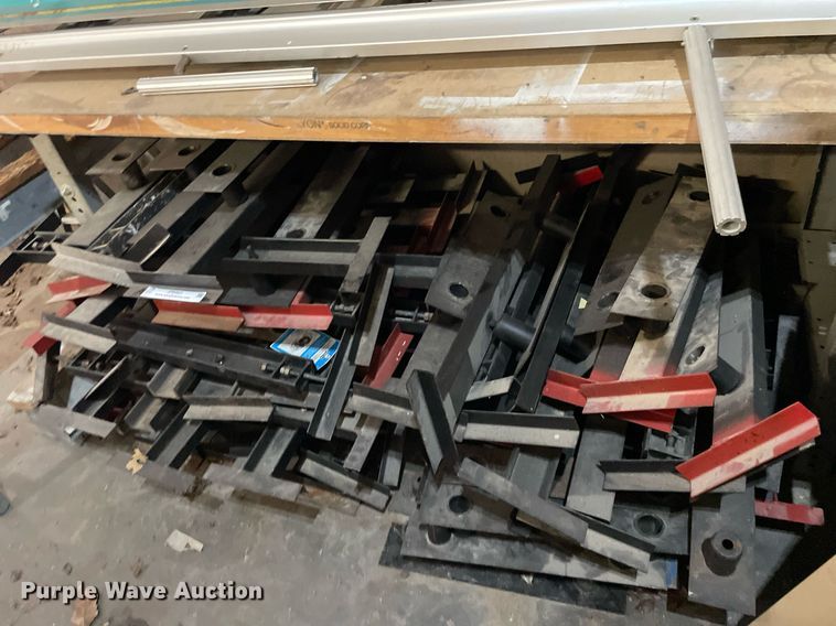 image for item IP9463 Approximately 40 door jam braces