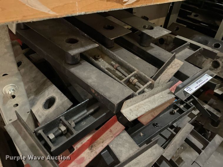 image for item IP9463 Approximately 40 door jam braces