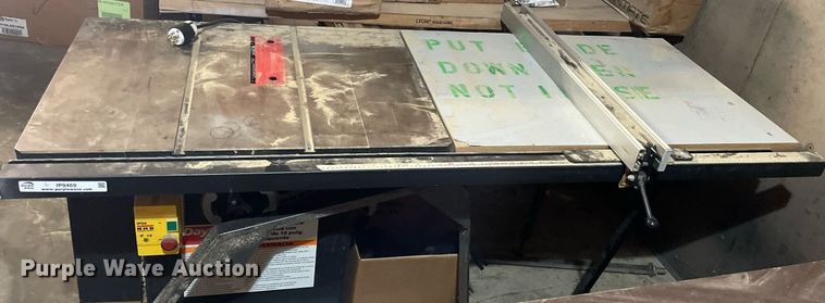 image for item IP9469 Dayton table saw