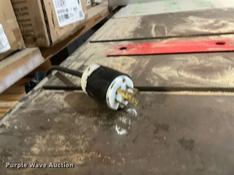 image for item IP9469 Dayton table saw