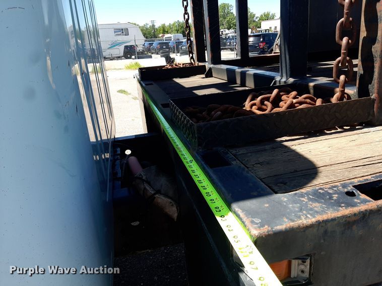 image for item NH9392 1984 International  1724 crane truck