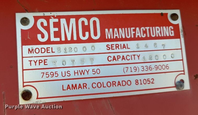 image for item NH9392 1984 International  1724 crane truck