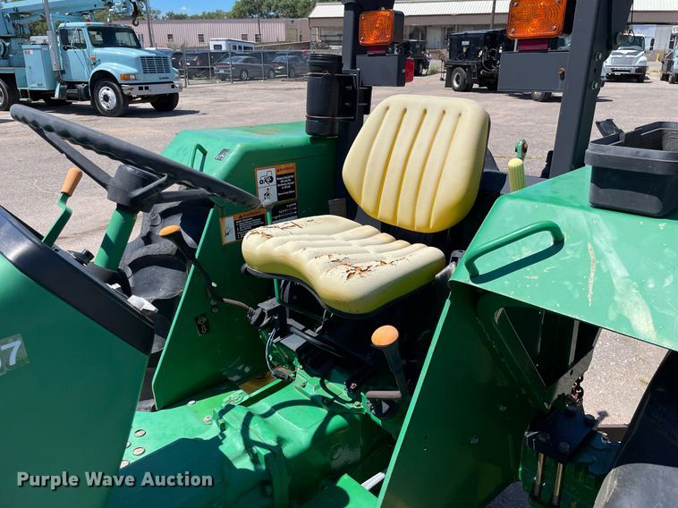 image for item NH9393 2008 John Deere 5303 tractor