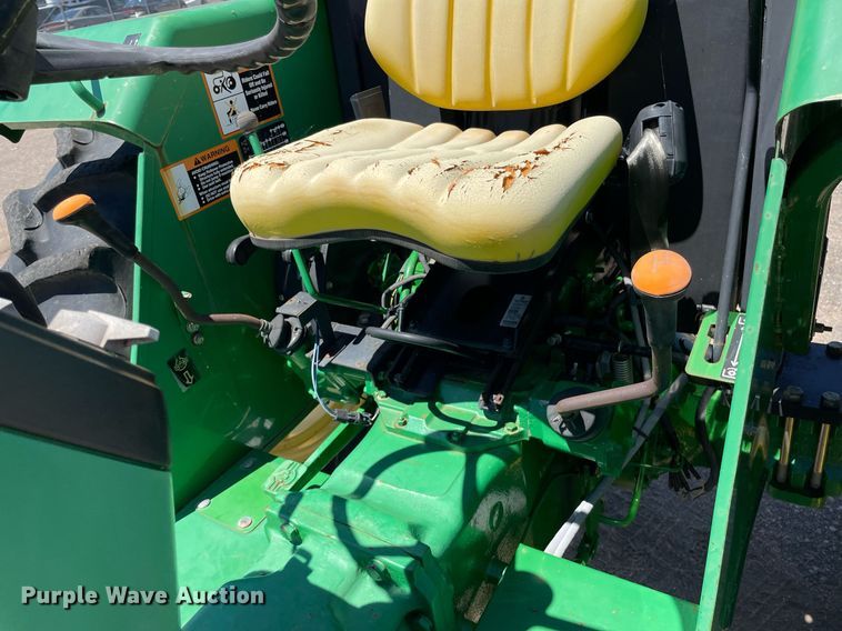 image for item NH9393 2008 John Deere 5303 tractor