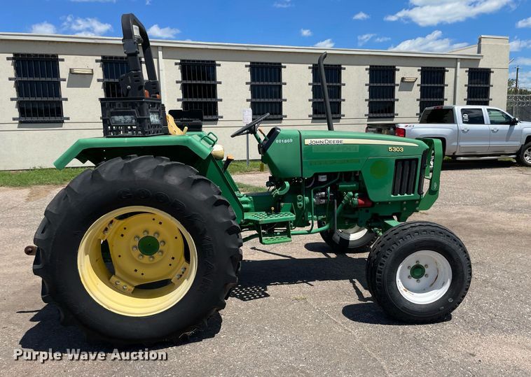 image for item NH9394 2008 John Deere 5303 tractor