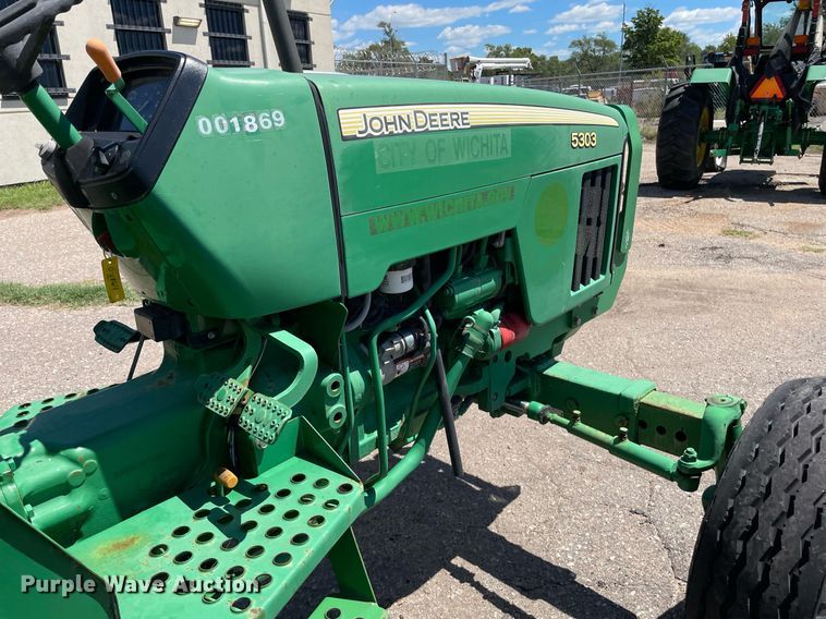 image for item NH9394 2008 John Deere 5303 tractor