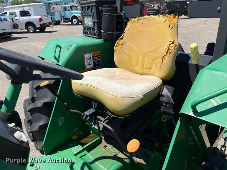 image for item NH9394 2008 John Deere 5303 tractor
