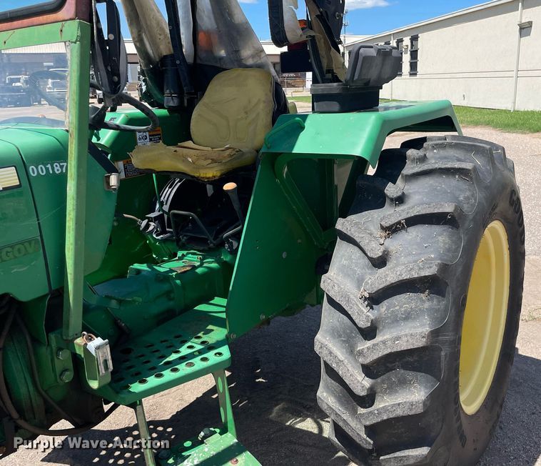 image for item NH9395 2008 John Deere 5303 tractor