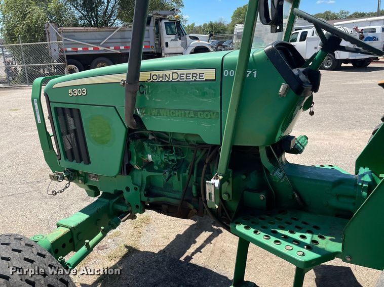 image for item NH9395 2008 John Deere 5303 tractor