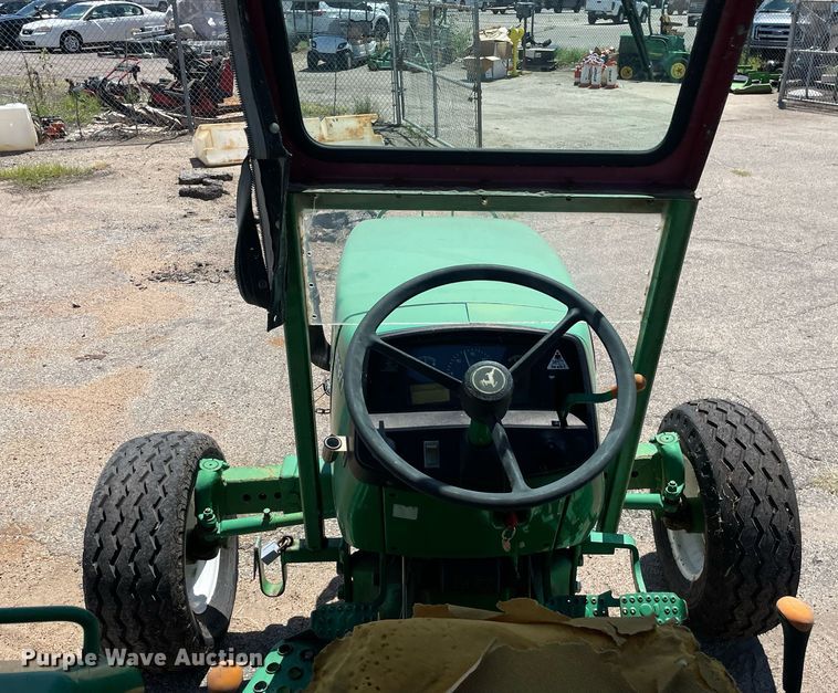 image for item NH9395 2008 John Deere 5303 tractor
