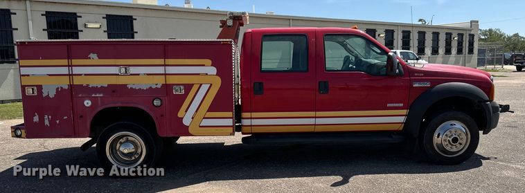 image for item NH9399 2007 Ford F550 Super Duty XL brush fire truck