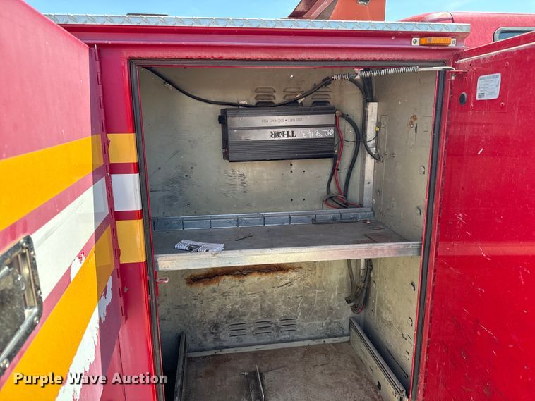 image for item NH9399 2007 Ford F550 Super Duty XL brush fire truck