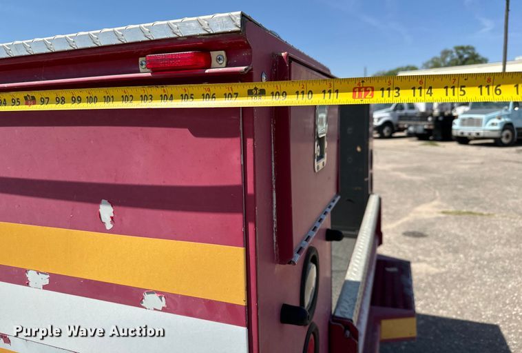 image for item NH9399 2007 Ford F550 Super Duty XL brush fire truck