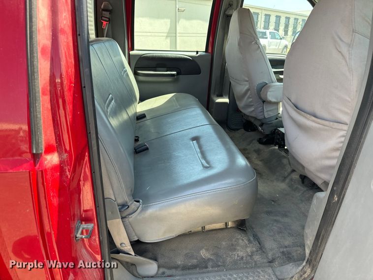 image for item NH9399 2007 Ford F550 Super Duty XL brush fire truck