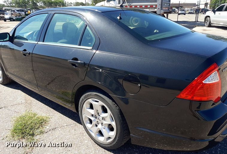 image for item NH9403 2010 Ford  Fusion SE 