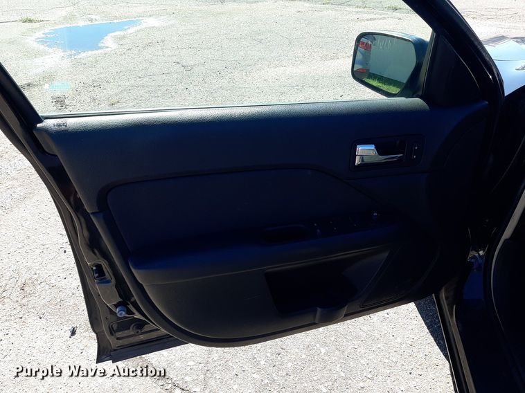 image for item NH9403 2010 Ford  Fusion SE 