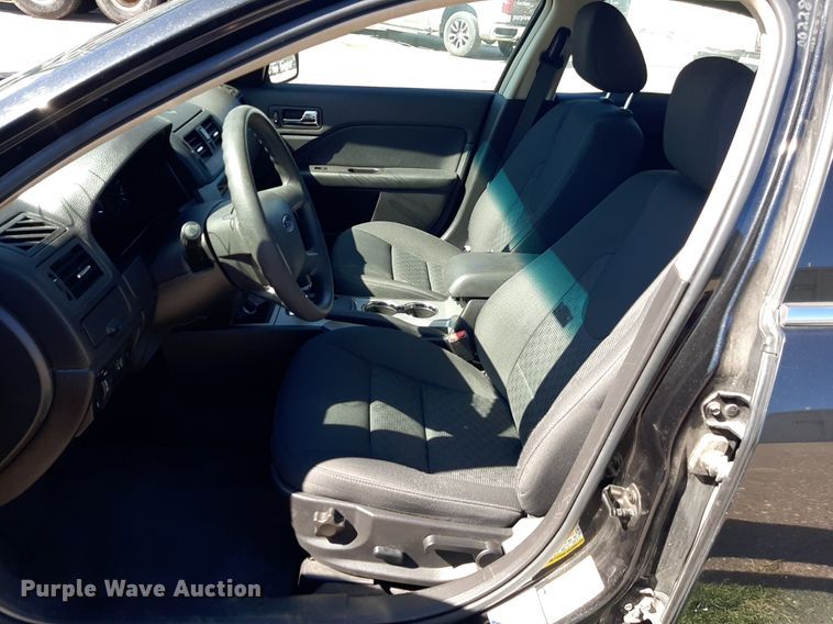 image for item NH9403 2010 Ford  Fusion SE 
