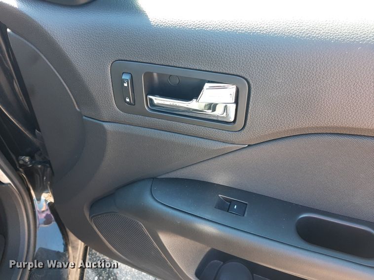 image for item NH9403 2010 Ford  Fusion SE 