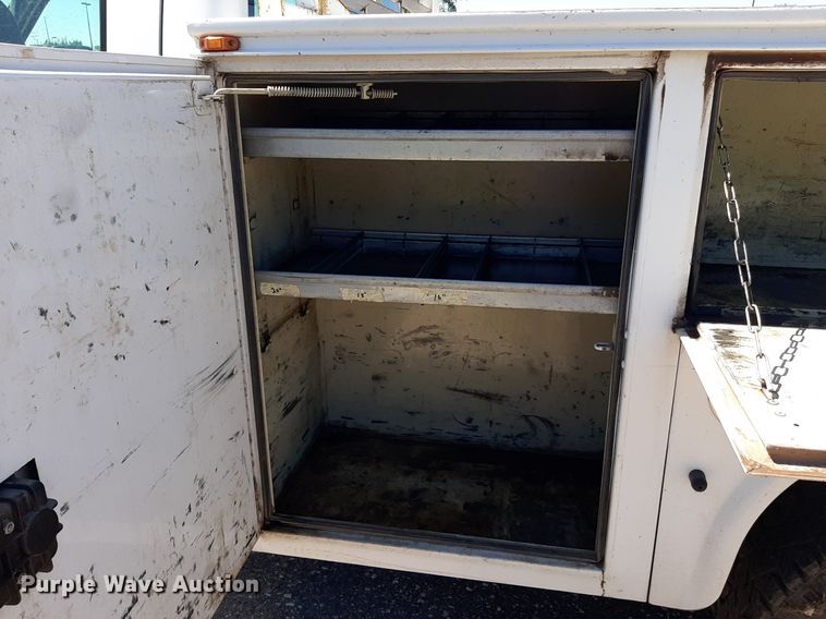 image for item NH9408 2008 Ford  F350 Super Duty Crew Cab utility / service truck