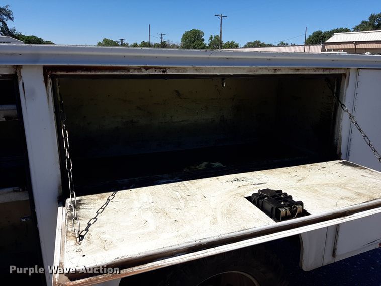 image for item NH9408 2008 Ford  F350 Super Duty Crew Cab utility / service truck