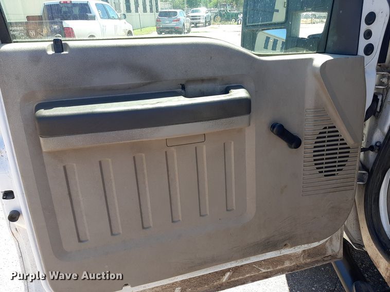 image for item NH9408 2008 Ford  F350 Super Duty Crew Cab utility / service truck