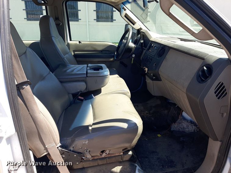 image for item NH9408 2008 Ford  F350 Super Duty Crew Cab utility / service truck