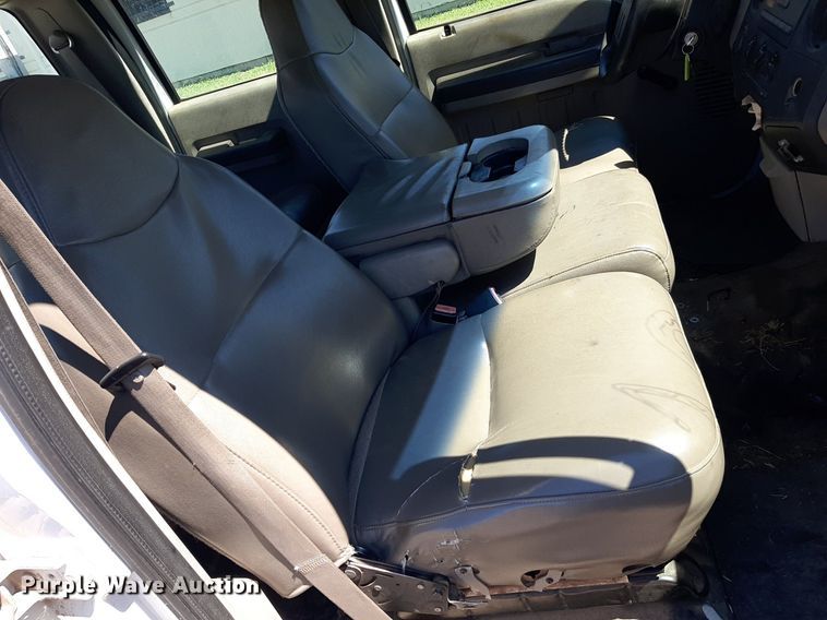 image for item NH9408 2008 Ford  F350 Super Duty Crew Cab utility / service truck