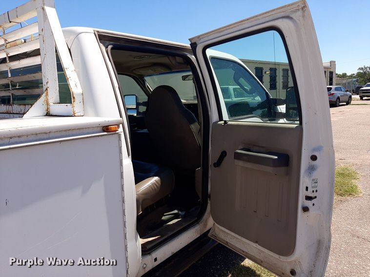 image for item NH9408 2008 Ford  F350 Super Duty Crew Cab utility / service truck