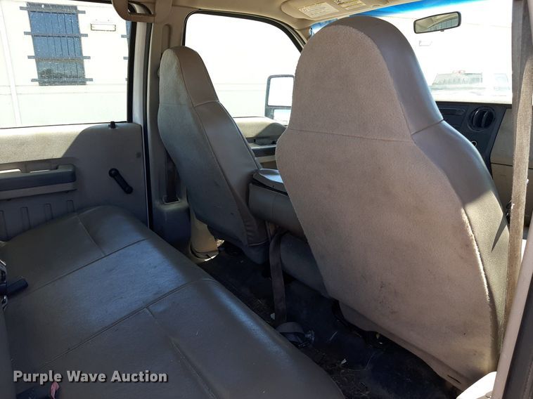 image for item NH9408 2008 Ford  F350 Super Duty Crew Cab utility / service truck