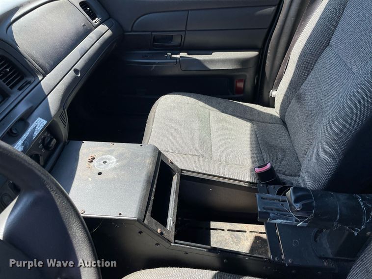 image for item NH9410 2011 Ford Crown Victoria Police Interceptor 