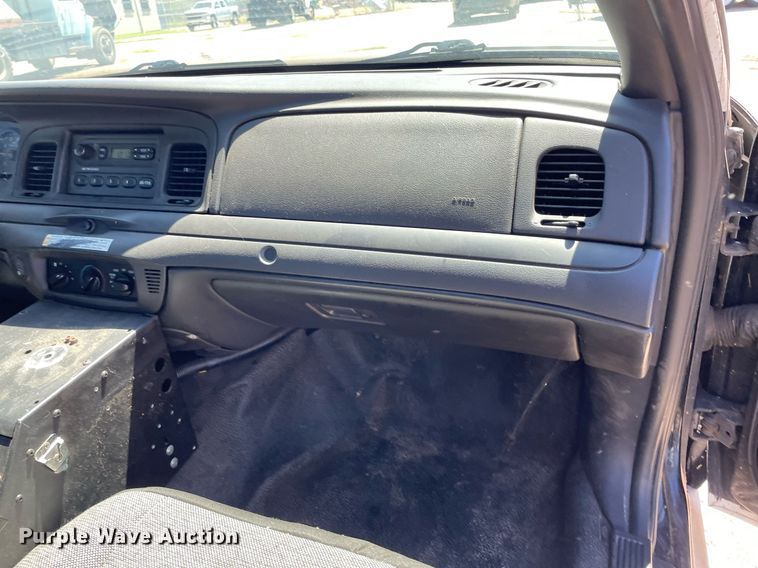 image for item NH9410 2011 Ford Crown Victoria Police Interceptor 