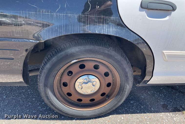 image for item NH9410 2011 Ford Crown Victoria Police Interceptor 