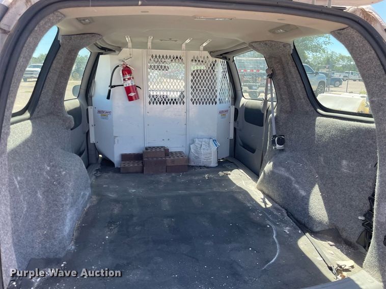 image for item NH9412 2008 Chevrolet Uplander  van